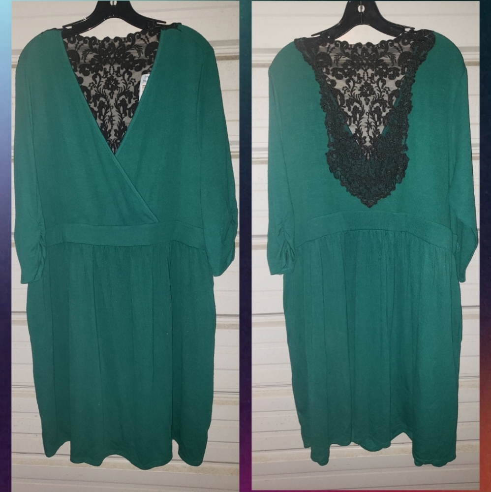 New 3X Plus Size Torrid Green Christmas Sweater soft dress black lace back